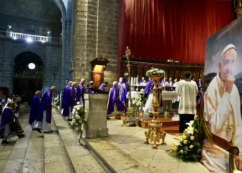 Valladolid despide a Francisco con una misa en la Catedral