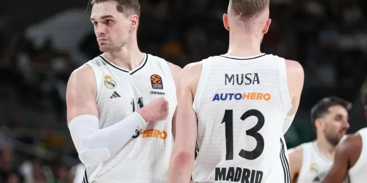 El Real Madrid gana con suspense antes del asalto a El Pireo