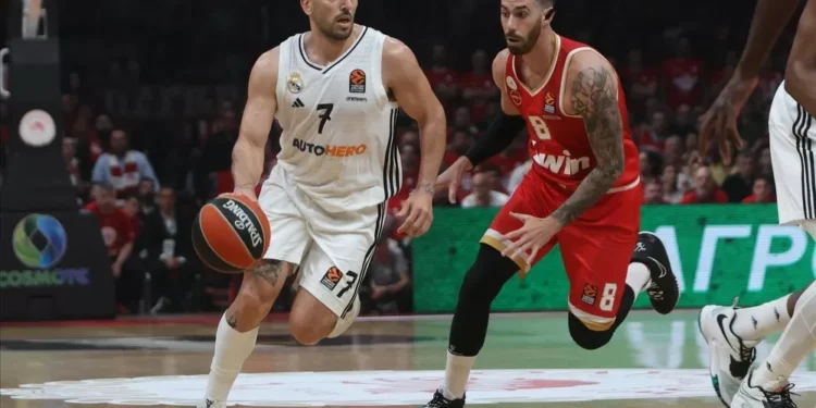 El Real Madrid se lleva un rapapolvo inicial en El Pireo