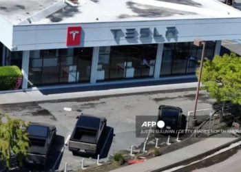 Tesla sube en Wall Street tras renuncias de Musk