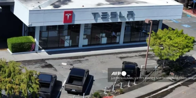 Tesla sube en Wall Street tras renuncias de Musk