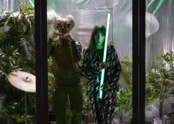 Maricel Álvarez protagoniza el apertura de “Vendrán los alienígenas y tendrán tus ojos” en Matadero Madrid