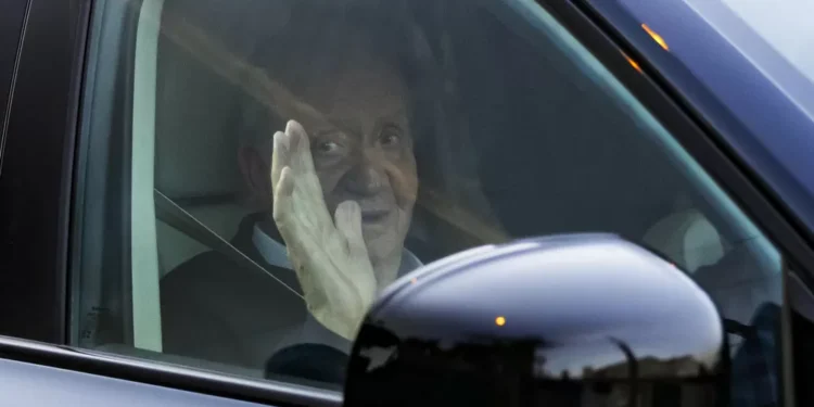 Juan Carlos I ya está en Sanxenxo para las regatas