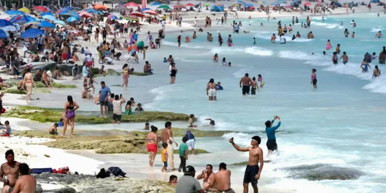 Esta Semana Santa vacacionar  costará por lo menos $22,500
