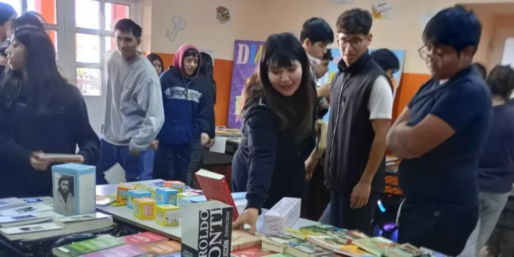 Invitan a escuelas rionegrinas a organizar su propia zoco Literaria Escolar entre septiembre y octubre