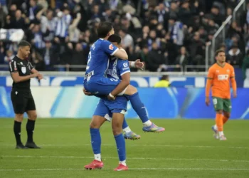 Un penalti acerca al Alavés a la salvación