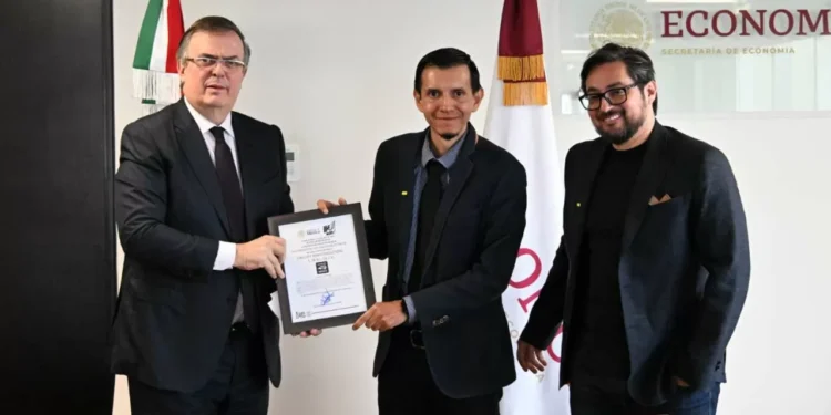 Buscan capítulo de semiconductores en el T-MEC