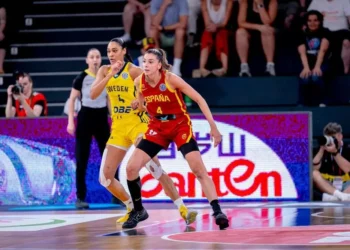 España cumple y se cita con República Checa