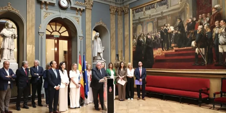 Vázquez denuncia “falta de diálogo” y “de lealtad” de Sanidad