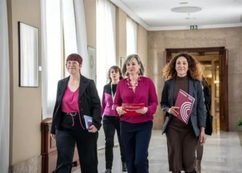 Compromís evita la ruptura con Sumar