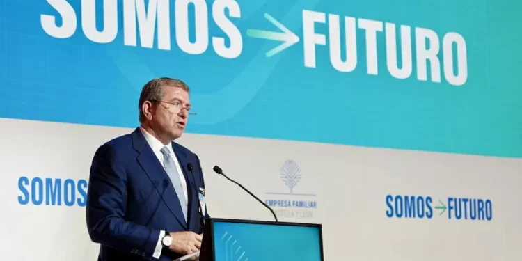 Alanís critica las trabas a empresas con más de 50 empleados