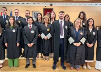 Diez jueces en prácticas toman posesión ante el TSJCyL