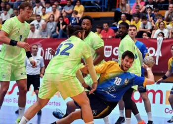 El Barcelona no da opciones al Atlético Recoletas