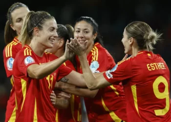 España firma un trabajado pleno antes de la hora de la efectividad