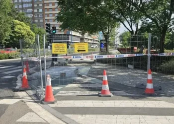 Se modifica el carril bici de Isabel la Católica en Poniente