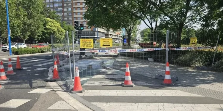 Se modifica el carril bici de Isabel la Católica en Poniente