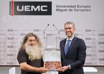 El Premio Fundación UEMC reconoce al viticultor Raúl Pérez