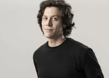 Alan Madanes publica “aria hay espacio para lo inolvidable”, su primer libro de relatos