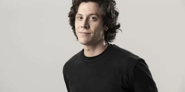 Alan Madanes publica “aria hay espacio para lo inolvidable”, su primer libro de relatos