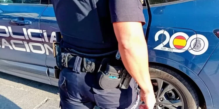 Detenido por poner una navaja en el cuello a una mujer