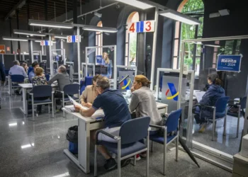 Hacienda ingresa 50 millones más al mes en CyL que en 2024