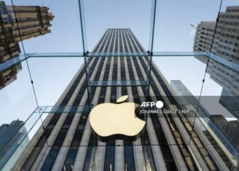 Apple logra impulsar ventas en trimestre gracias al iPhone