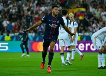 Un PSG sin frescura alza su primera Supercopa de Europa