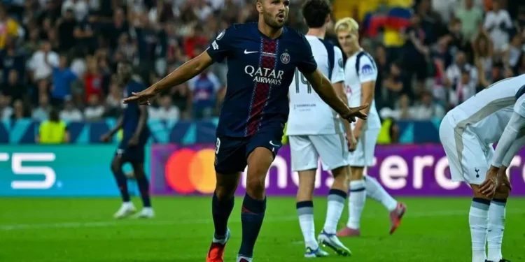 Un PSG sin frescura alza su primera Supercopa de Europa