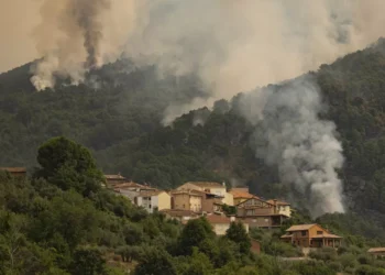 El combustión del Tiétar baja a nivel 1 y se da por controlado