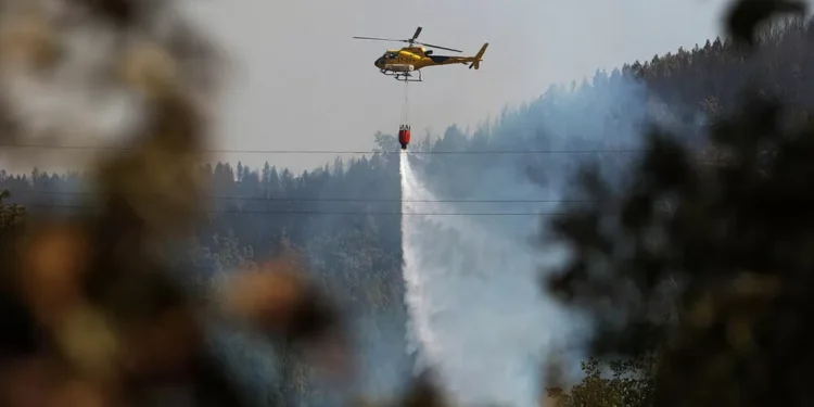 Una jornada “más favorable” deja aún tres fuegos de nivel 2