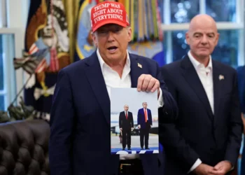 Trump dice que ligero se sabrá si Putin y Zelenski se reúnen