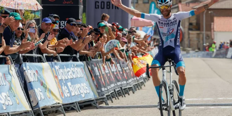 Damiano Caruso vence en solitario