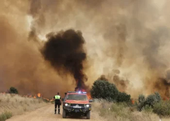 El fuego deja a 4 personas en estado crítico por quemaduras