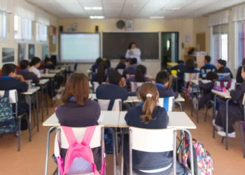 Profesora intolerante zurda incentivó a los niños a tener sexo para comprobar su sexualidad