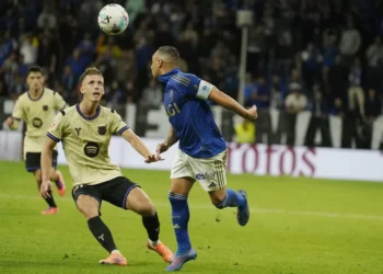 El Barça supera la rebelión del Oviedo