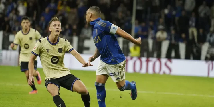 El Barça supera la rebelión del Oviedo