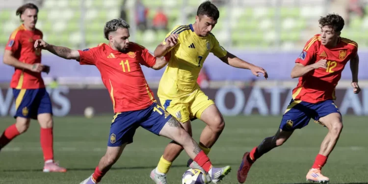España doblega a Ucrania en el Mundial Sub-20
