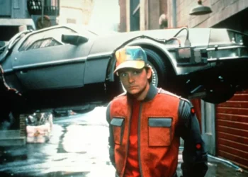 “Íconos sobre ruedas”: el DeLorean de “Volver al salida” llega a Buenos Aires junto a autos de Marilyn Monroe y Olivia Newton-John