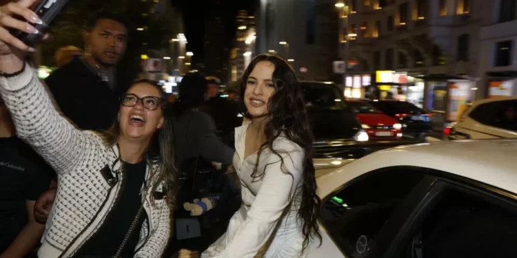 Rosalía regresa el 7 de noviembre con ‘Lux’