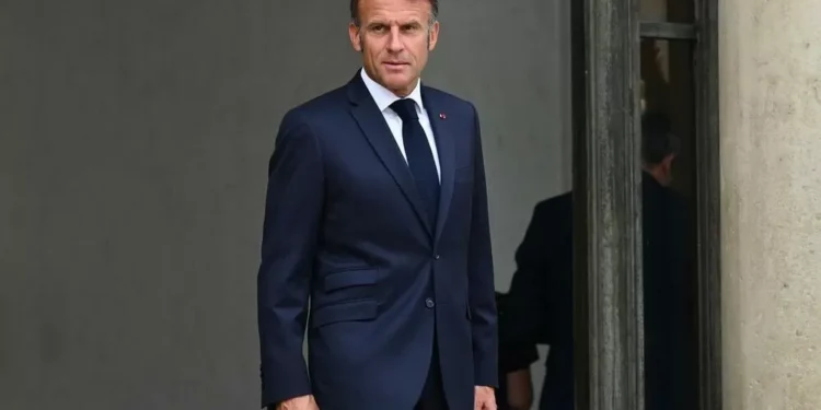 Macron nombra a Sébastien Lecornu como nuevo primer ministro