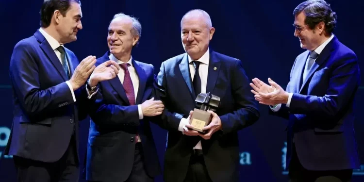 Garamendi pide a la sociedad que valore al mundo empresarial