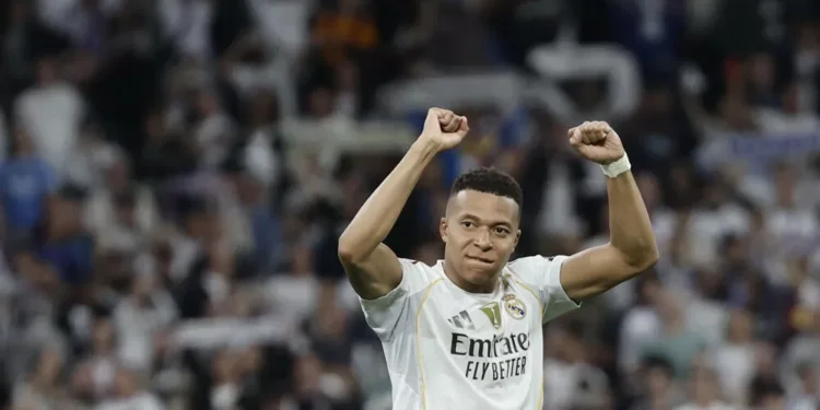 El Real Madrid arrolla al Valencia para ser más líder