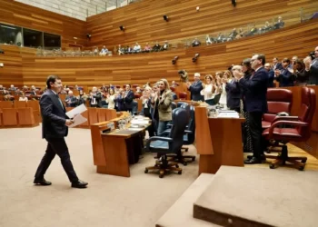 Mañueco anuncia que las cuentas estarán en el esquema del PP