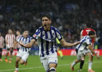 Gorrotxategi sentencia el derbi vasco para la Real