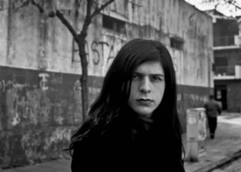 “rebajar es lo peor”: los orígenes de la oscuridad según Mariana Enriquez