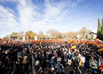 Miles de personas alzan la voz en Madrid contra Pedro Sánchez
