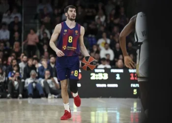 El Barça corta su racha en Estambul