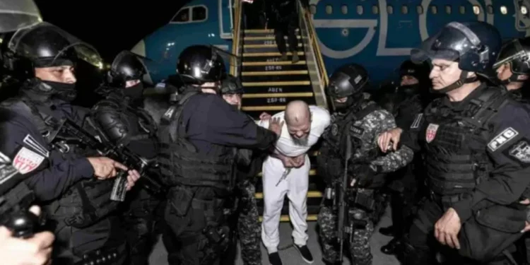 Intensifica Trump guerra migrante