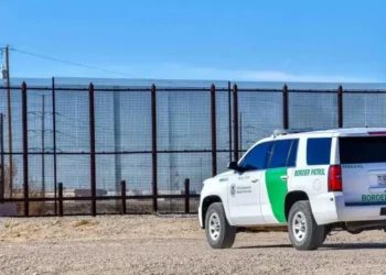 EU endurece medidas contra migrantes: deportaciones forzadas y veto permanente