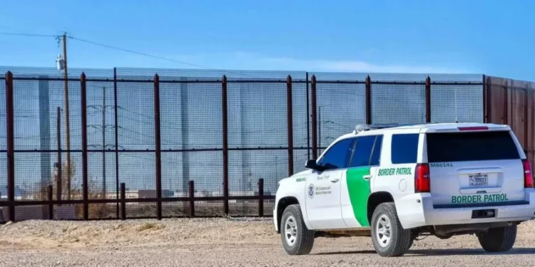 EU endurece medidas contra migrantes: deportaciones forzadas y veto permanente